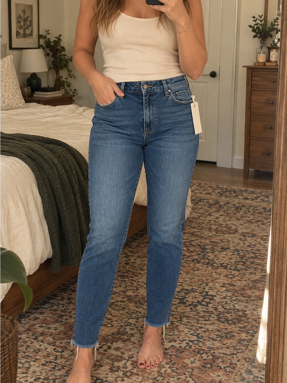 Good American Good Legs Skinny Jeans Size 10/30 Distressed Raw Hem NWT
